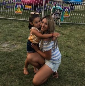 Meet your Posher, Crystal